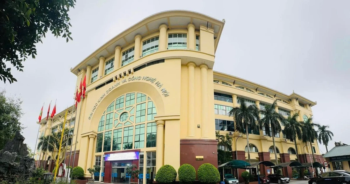 L'Université de commerce et de technologie de Hanoi a annoncé les résultats d'admission à l'université ordinaire en 2025 pour 27 filières de formation.