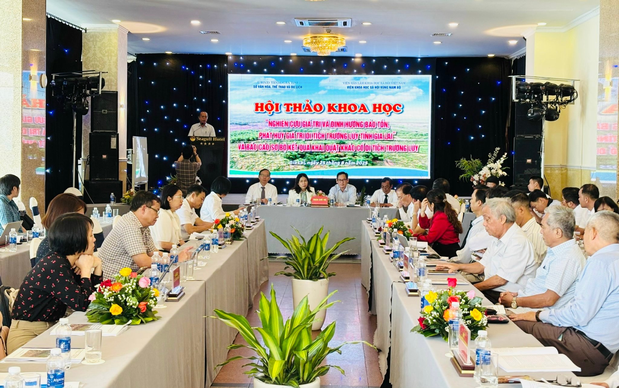 การประชุมเชิงปฏิบัติการวิจัยและการวางแนวทางเพื่อการอนุรักษ์และส่งเสริมคุณค่าของโบราณวัตถุ Truong Luy ในจังหวัด Gia Lai
