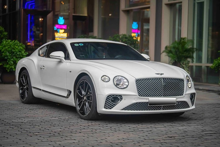 Особенный Bentley Continental GT V8, бывший в употреблении, ханойский магнат продал за 11 миллиардов.