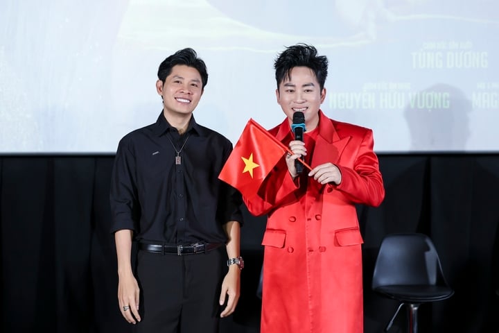 Tùng Dương ra mắt MV "Viết tiếp câu chuyện hoà bình" - bản hit tỷ views của nhạc sĩ Nguyễn Văn Chung.