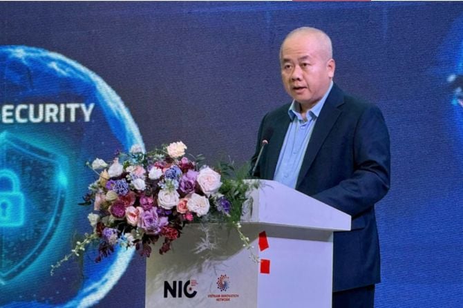 Thứ trưởng Bộ Tài chính Đỗ Thành Trung  phát biểu trong buổi lễ. Ảnh: Báo Chính phủ