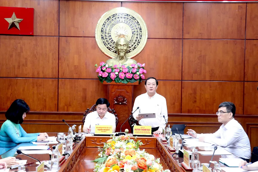 QUANG CANH.jpg
