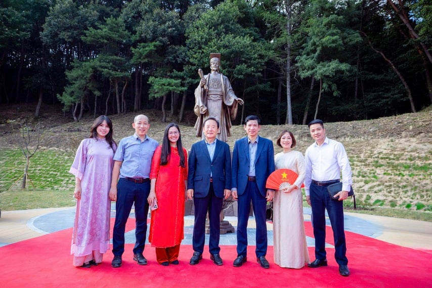 한국에서 열리는 베트남 문화관광축제: 역사를 잇고 미래 협력을 이어갑니다