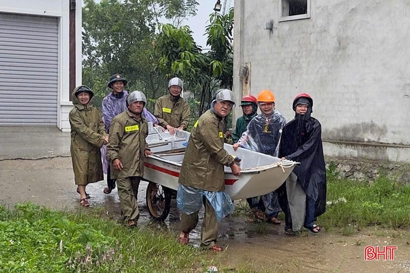 Tiếp tục sơ tán các hộ dân vùng hạ lưu thủy điện Hố Hô và khu vực nguy cơ sạt lở ảnh 12