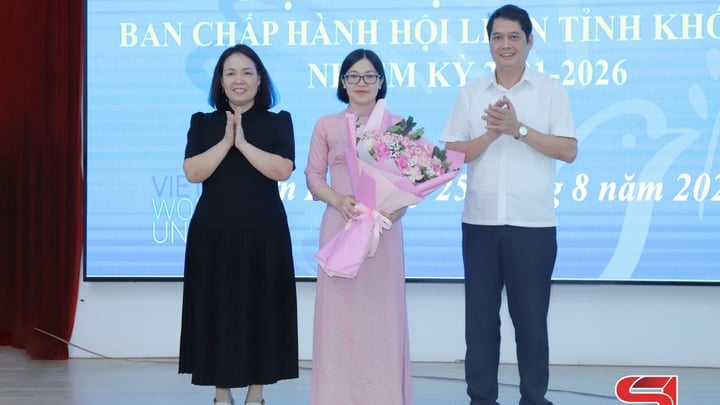 Executive Committee of Son La Provincial Women's Union elected President of the Provincial Women's Union