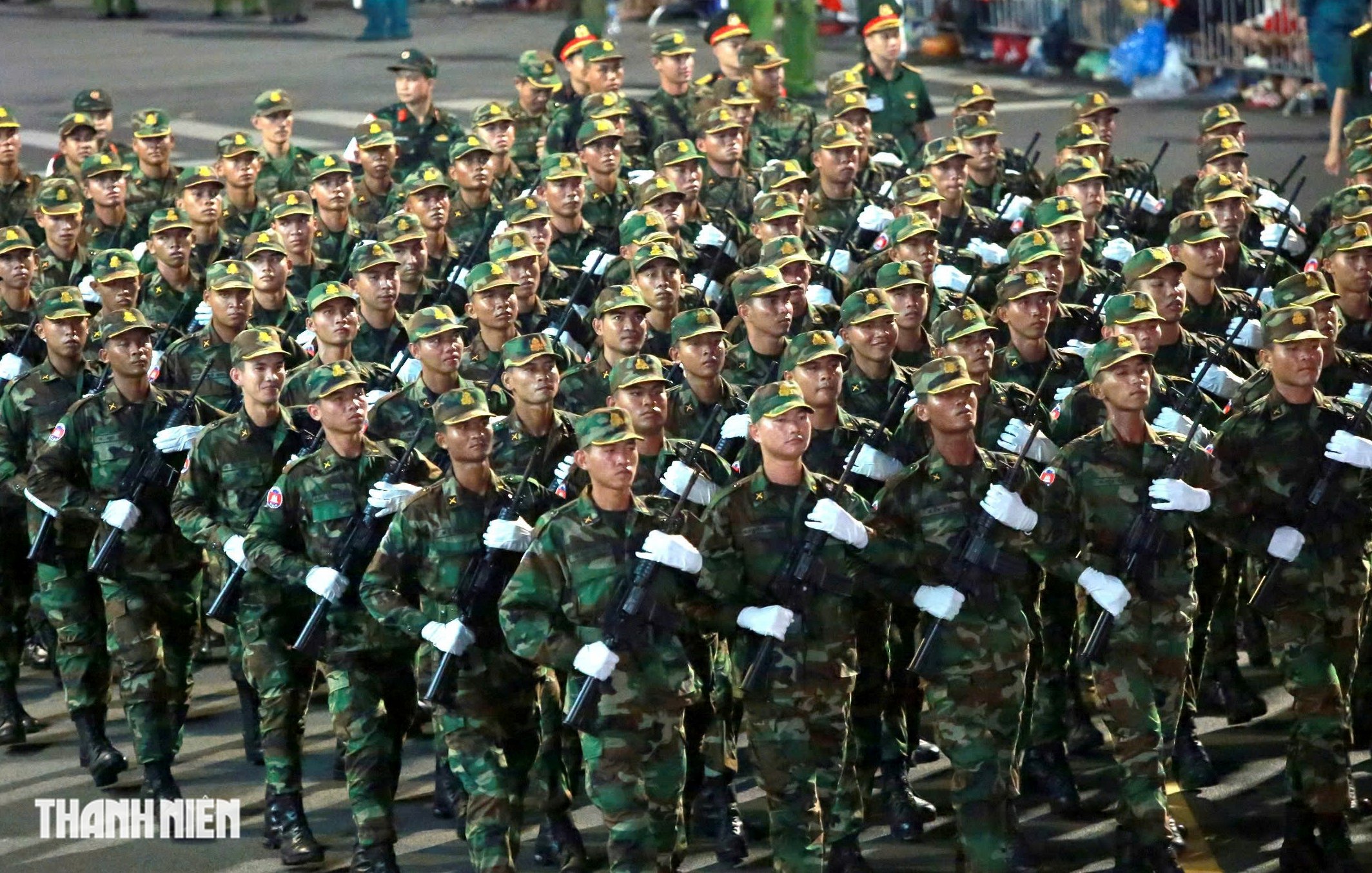 ទាហានរុស្ស៊ី ឡាវ និងកម្ពុជាចូលរួមដង្ហែរក្បួននៅទីលាន Ba Dinh - រូបថត ២១។