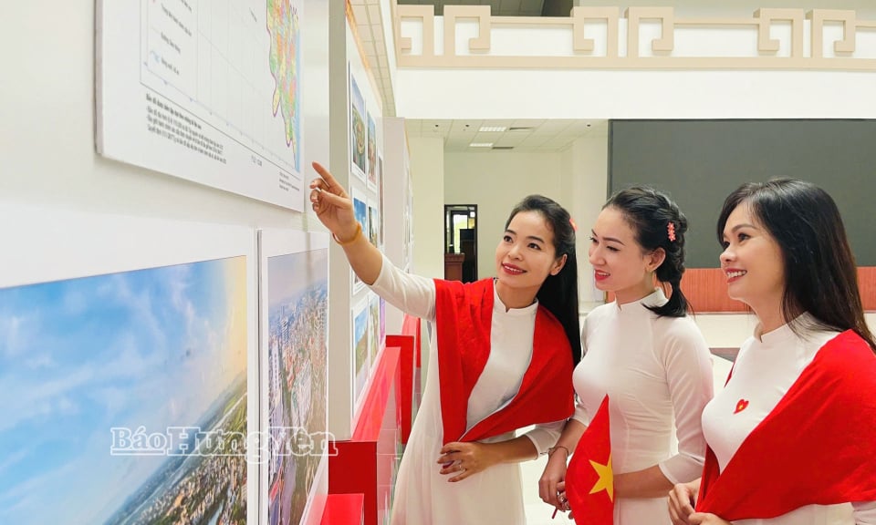 Special exhibition "Hung Yen - 80 years accompanying the nation's history"