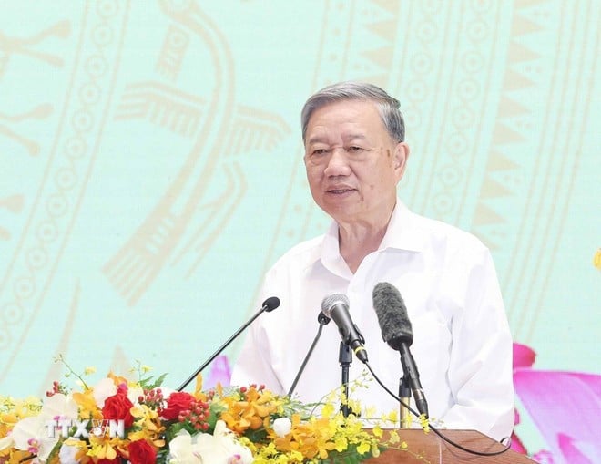 Tổng Bí thư phát biểu nhân dịp dự gặp mặt kỷ niệm 80 năm ngày truyền thống Công an Nhân dân và ngành Ngoại giao. (Ảnh: Thống Nhất/TTXVN)