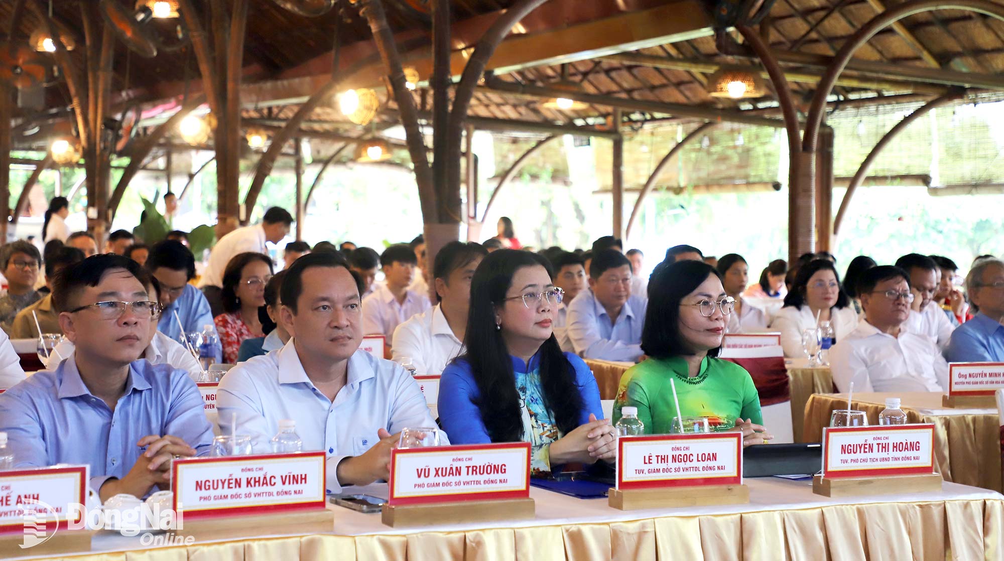 ผู้แทนที่เข้าร่วมการประชุมเพื่อเฉลิมฉลองครบรอบ 80 ปี วันประเพณีของภาคส่วนวัฒนธรรม ภาพ: My Ny