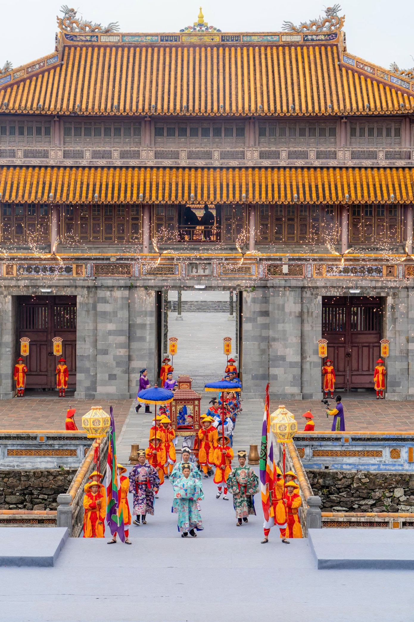 tuyen-duong-hs-danh-du-hue-13.jpg