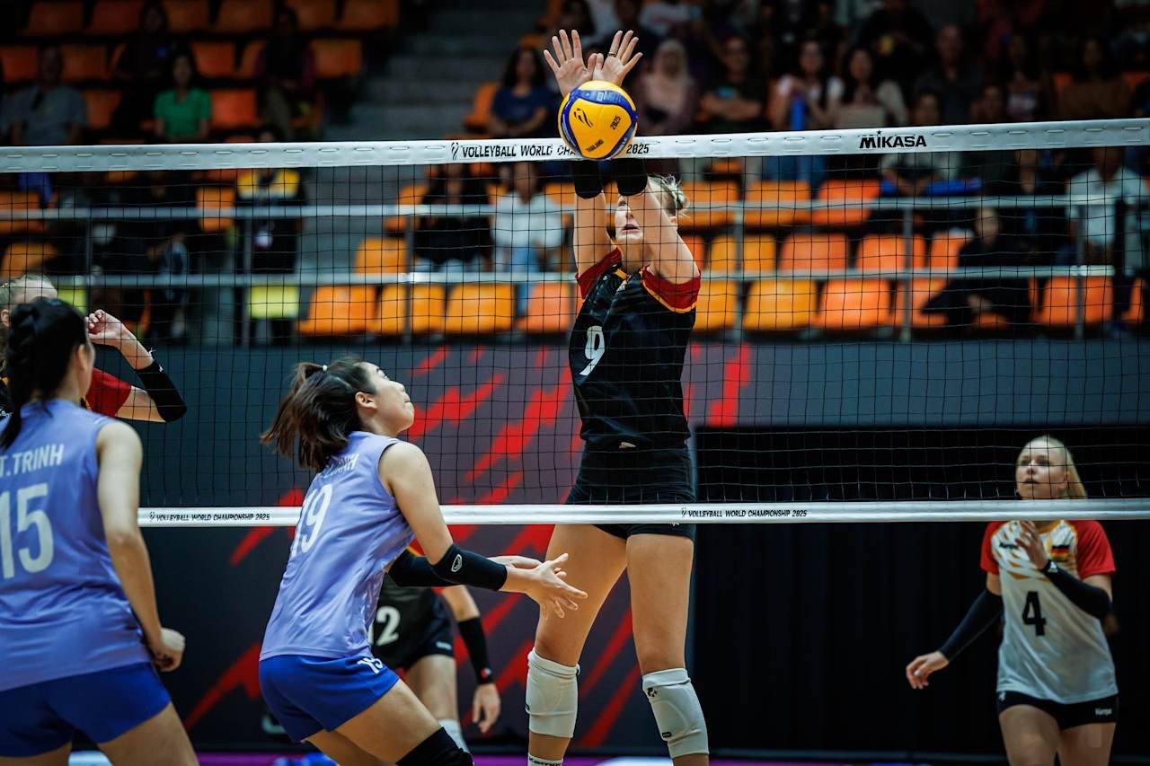 ក្រុមបាល់ទាត់នារីវៀតណាម vs អាល្លឺម៉ង់ 5.jpg