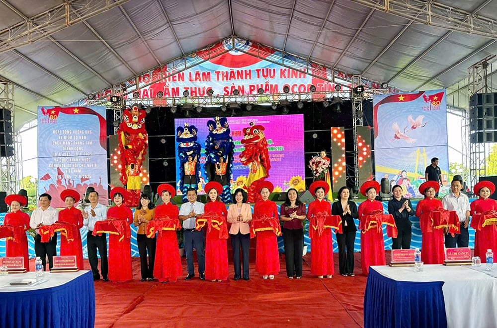 Tay Ninh eröffnet Ausstellungsmesse zur Feier des 80. Nationalfeiertags – Foto 2