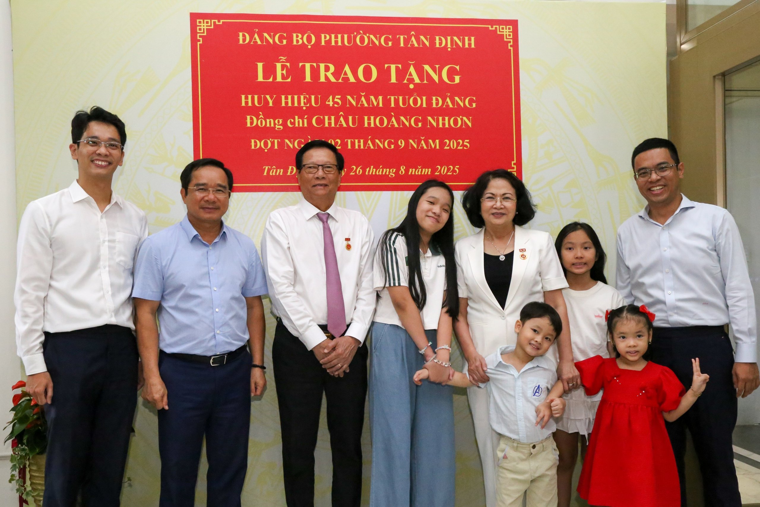 Dang Thi Ngoc Thinh - រូបថត ៣.