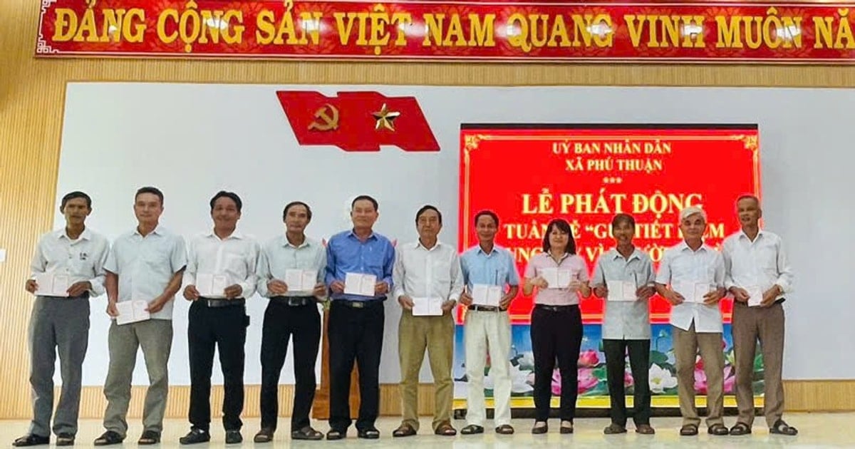 Die Gemeinde Phu Thuan startete die „Sparwoche, um den Armen zu helfen“