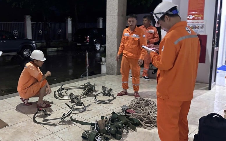 Khắc phục sự cố đường dây 500 kV và 220 kV tại Nghệ An và Hà Tĩnh- Ảnh 1.