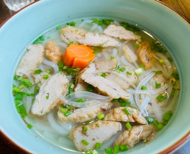 Bác sĩ chỉ ra 7 sai lầm khi ăn sáng khiến bạn già đi nhanh - Ảnh 1.