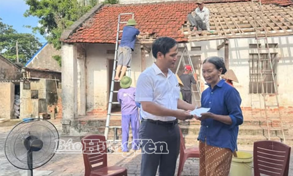 ชุมชนลองหุ่ง: กิจกรรมมากมายเพื่อช่วยเหลือคนยากจน