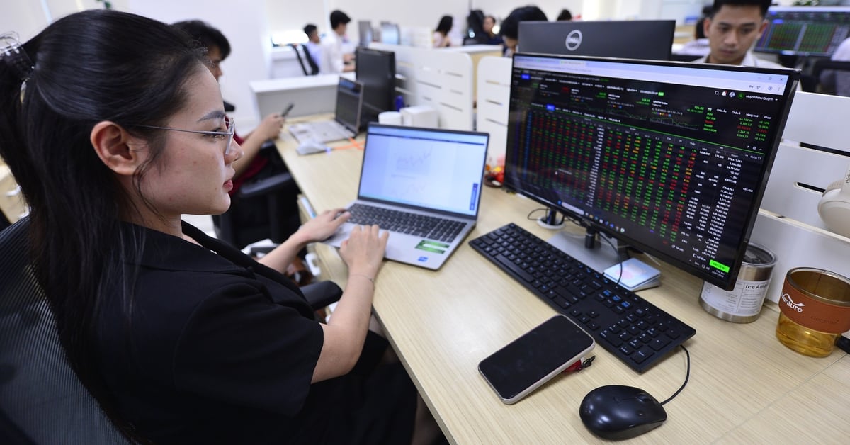 Revealing investors who 'diligently' collect stocks during the session when VN-Index increased by 53 points