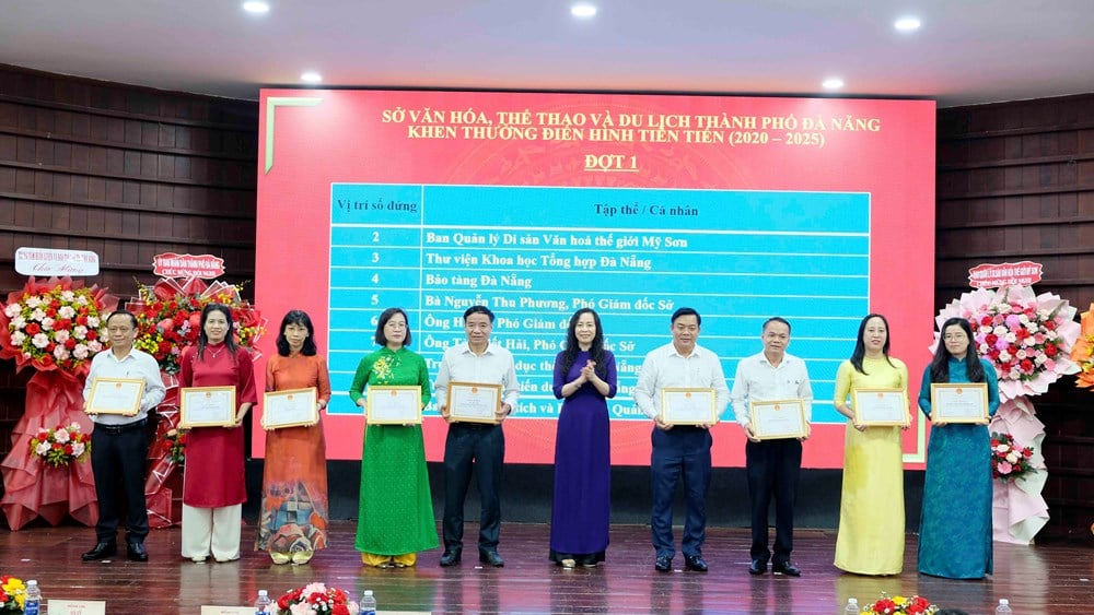 ទីក្រុង Da Nang ផ្តល់កិត្តិយសដល់ម៉ូដែលទំនើបចំនួន 134 ក្នុងវិស័យវប្បធម៌ កីឡា និងទេសចរណ៍ ដំណាក់កាល 2020-2025 - រូបថត 1