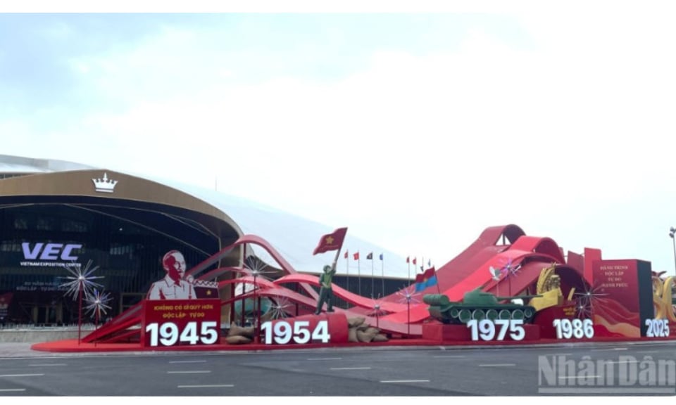Exposition « 80 ans de voyage Indépendance-Liberté-Bonheur » : Un lieu de rencontre inspirant pour la jeune génération