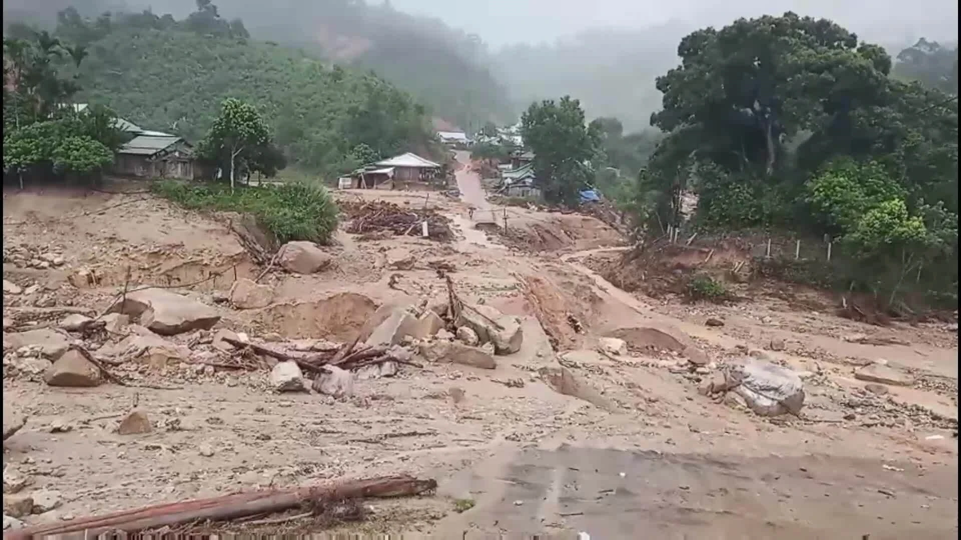 Safety instructions during heavy rain, flooding, flash floods and landslides