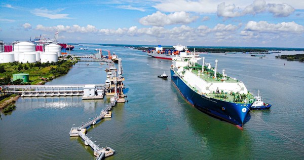 PV GAS reached the Top 12 most profitable enterprises in Vietnam in the first 6 months of 2025
