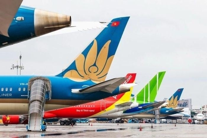9月2日に旅行する場合は、航空券を早めに予約しておくことをお勧めします。（イラスト写真）