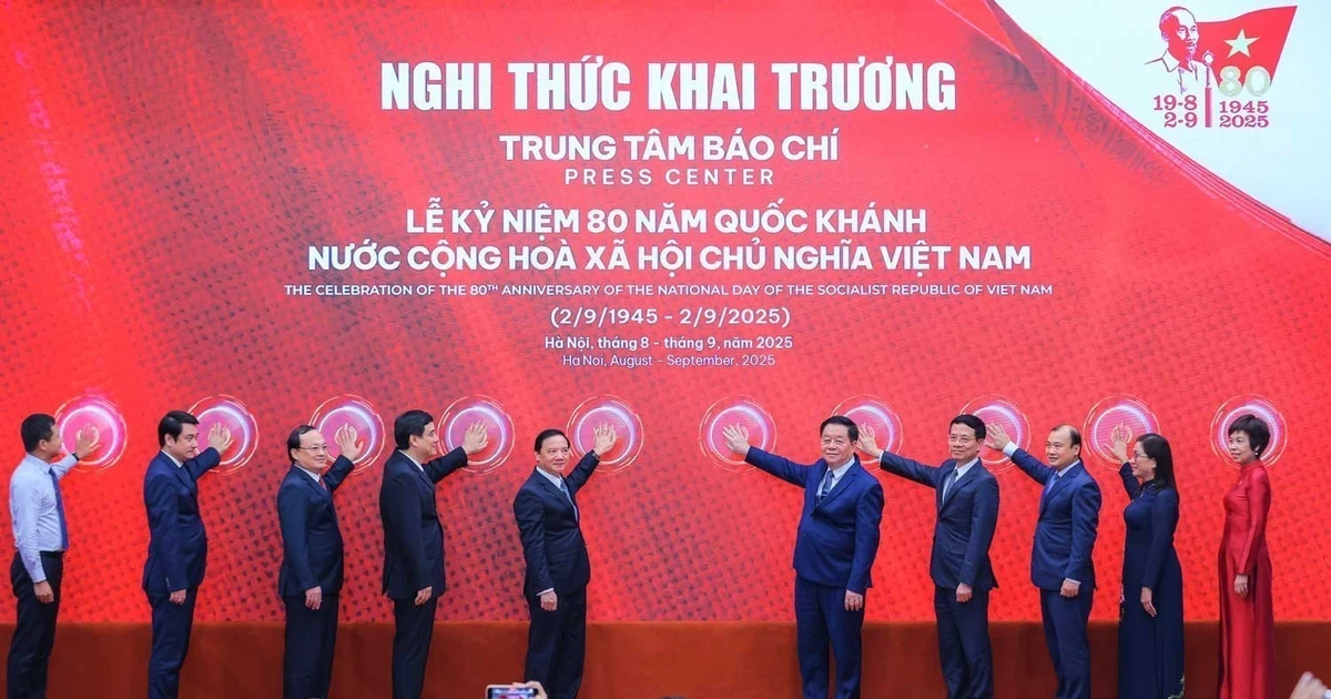 ครบรอบ 80 ปี นักข่าวทั้งในและต่างประเทศกว่า 1,500 คน มาร่วมทำงาน