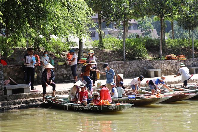 Bão số 5: Một số điểm du lịch đường thủy ở Ninh Bình dừng phục vụ du khách - Ảnh 1.