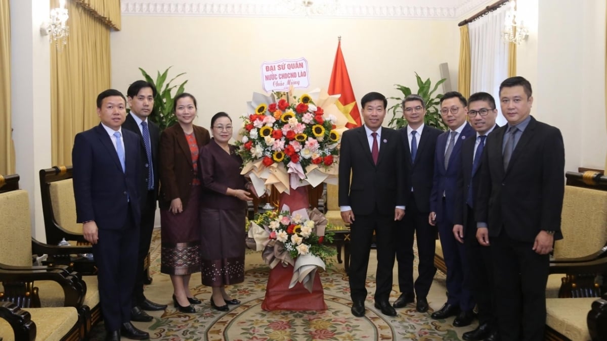 ស្ថានទូតឡាវប្រចាំនៅវៀតណាម អបអរសាទរខួបលើកទី ៨០ នៃទិវាជាតិ និងទិវាបង្កើតទំនាក់ទំនងការទូតវៀតណាម