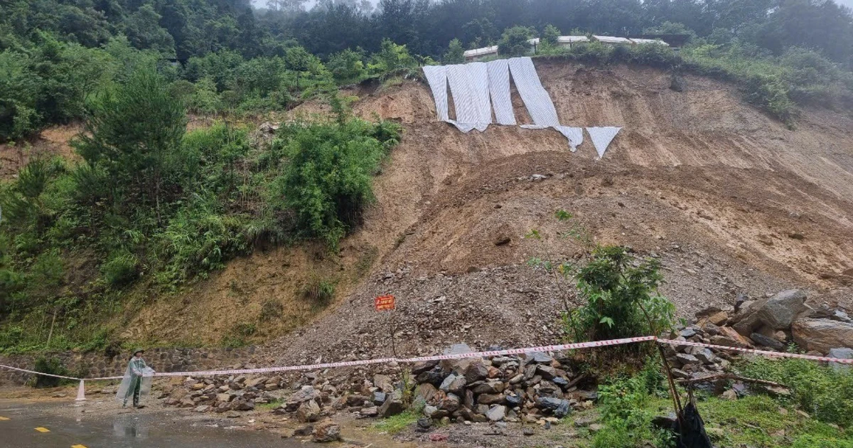 지방경찰은 산사태와 폭우에 적극적으로 대응하여 국민의 안전을 보장합니다.