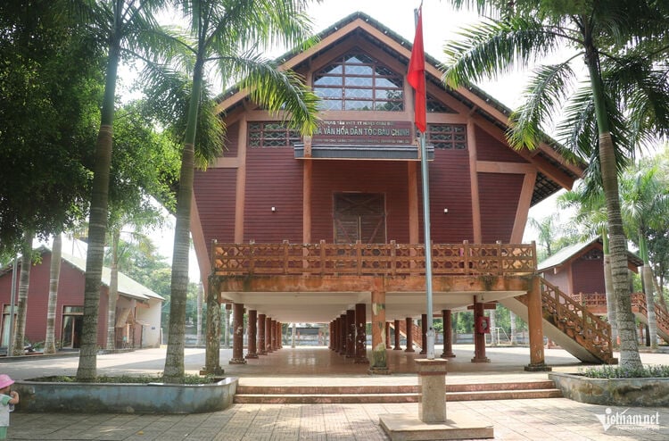 Das Gemeinschaftshaus des Cho Ro-Volkes in Ho-Chi-Minh-Stadt, ein Ort zur Bewahrung der nationalen kulturellen Identität