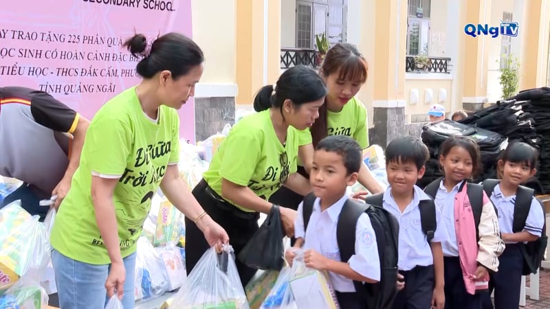Presented more than 2,400 gifts to disadvantaged people and students