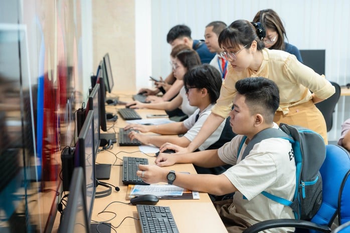 Loạt trường ĐH tại TP HCM tuyển bổ sung - Ảnh 1.