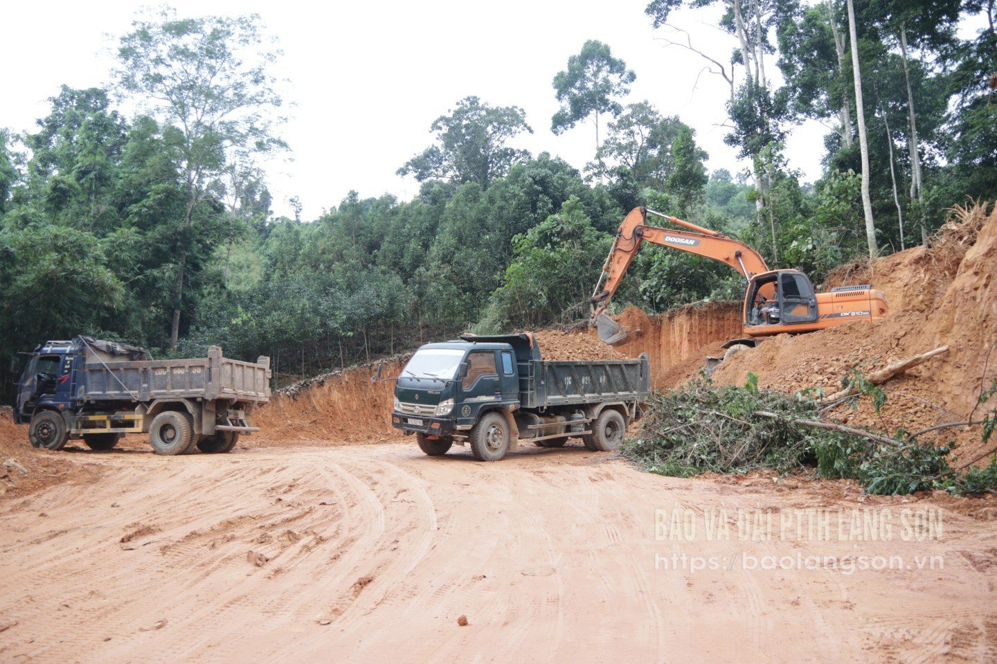 ការ​សាងសង់​គម្រោង​ក្រោម​កម្មវិធី​គោលដៅ​ជាតិ​សម្រាប់​ការ​អភិវឌ្ឍ​សេដ្ឋកិច្ច​សង្គម​របស់​ជនជាតិ​ភាគតិច និង​តំបន់​ភ្នំ​ក្នុង​ឃុំ​ថា​កែ