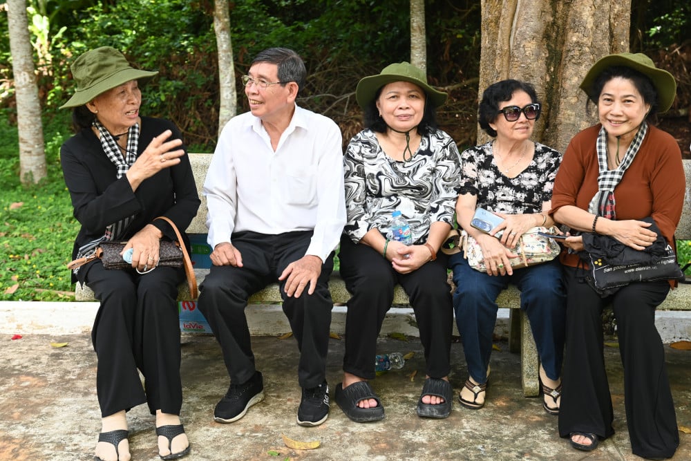 Những cựu chiến sĩ giao liên ôn lại kỷ niệm về một thời giao bưu, gian lao mà anh dũng