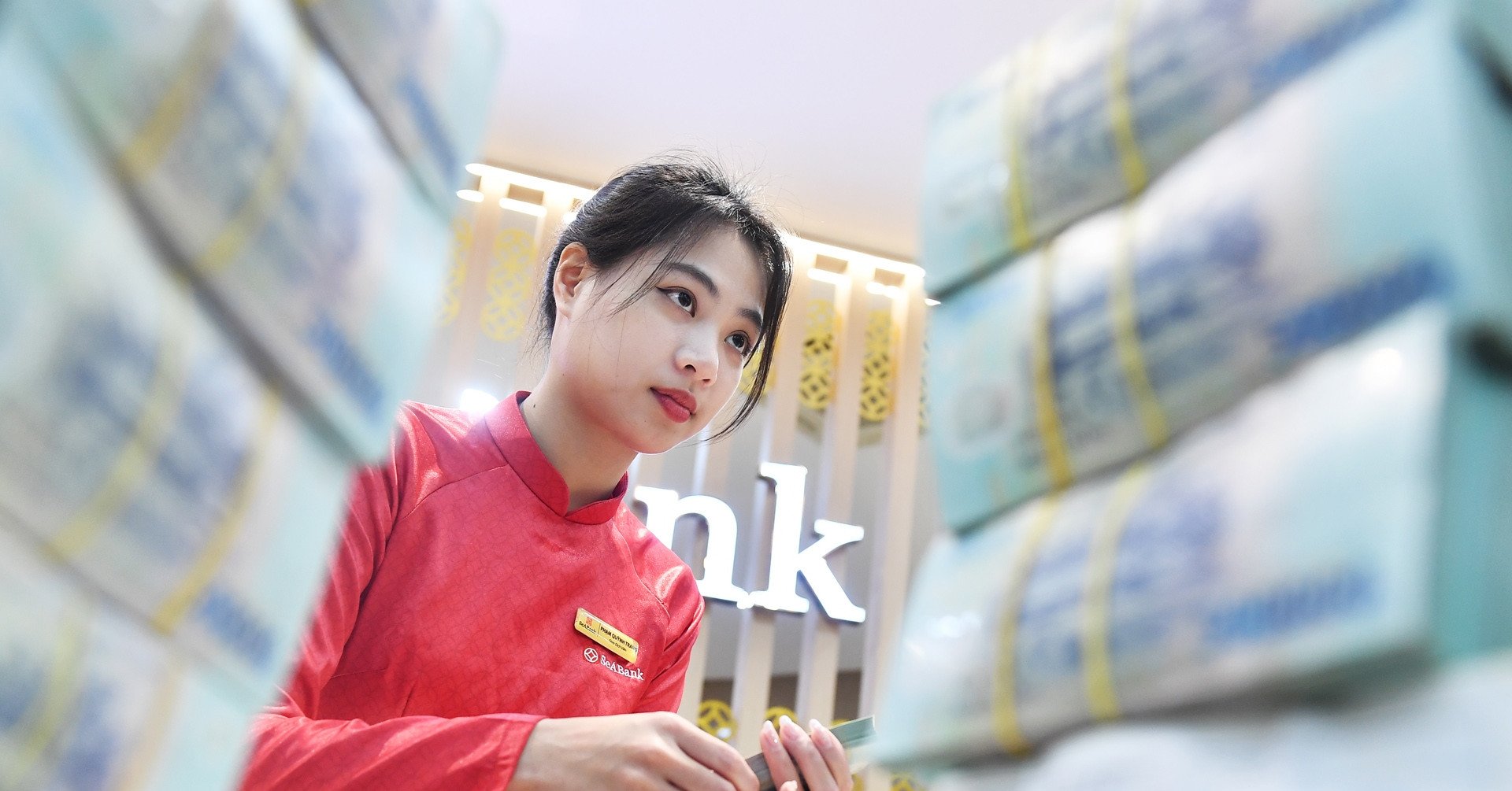 Lãi suất ngân hàng hôm nay 25/8/2025: Điều kiện để được cộng thêm lãi suất