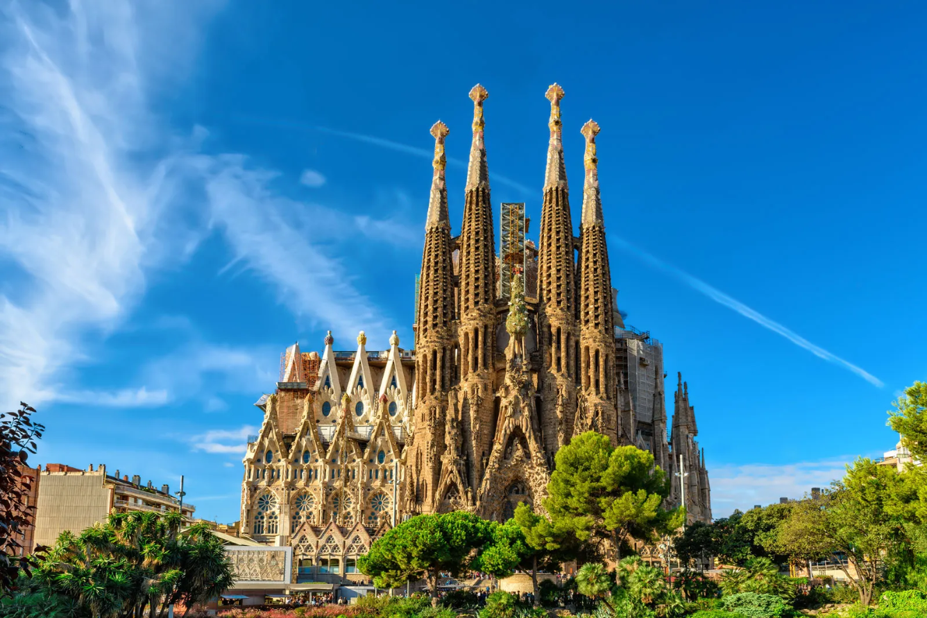 Visite de la basilique de la Sagrada Familia : symbole artistique portugais