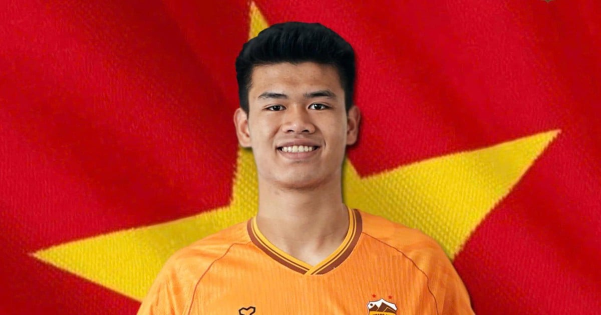 'Unique' HAGL center back: The tallest player in the history of the Vietnamese team