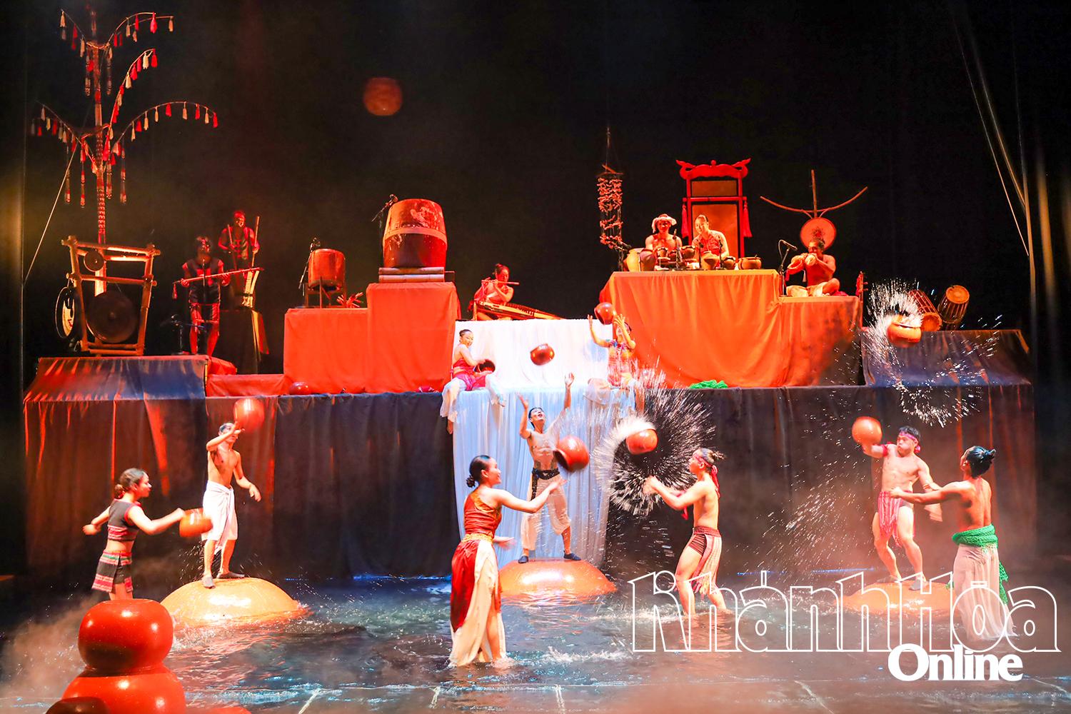 โรงละครแห่งนี้เปิดตัวโครงการศิลปะ Chum Show