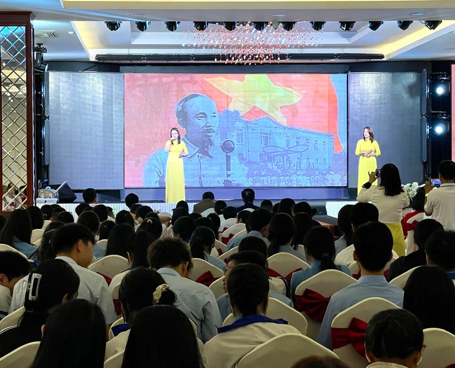 ecce252f819609c85087.jpg