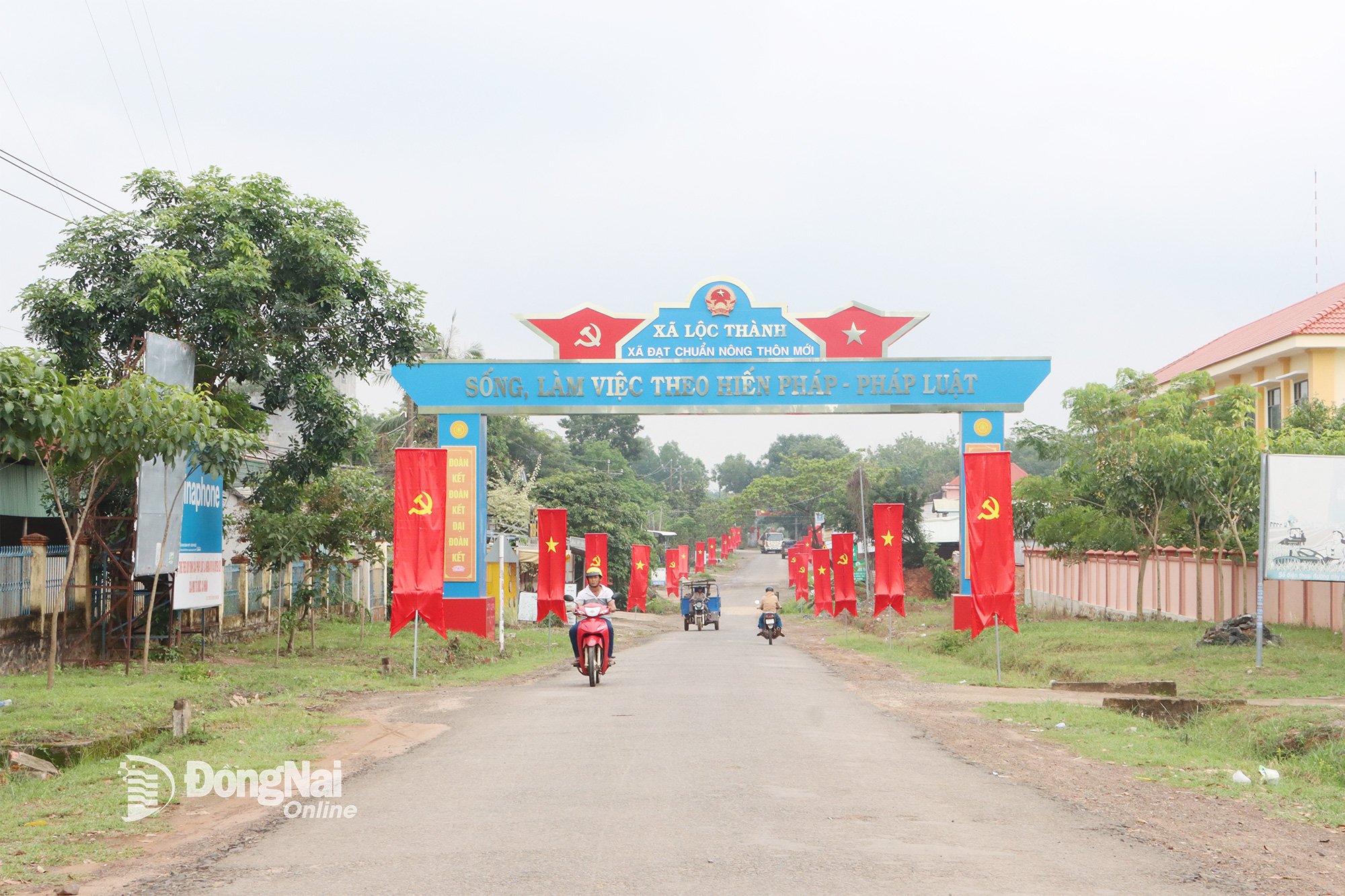 អបអរសាទរ បដិវត្តន៍ខែសីហា លើកទី 80 និងទិវាជាតិ ថ្ងៃទី 2-9 ឃុំព្រំដែន Loc Thanh ធ្វើឱ្យមានការរីកចម្រើនផ្នែកហេដ្ឋារចនាសម្ព័ន្ធ