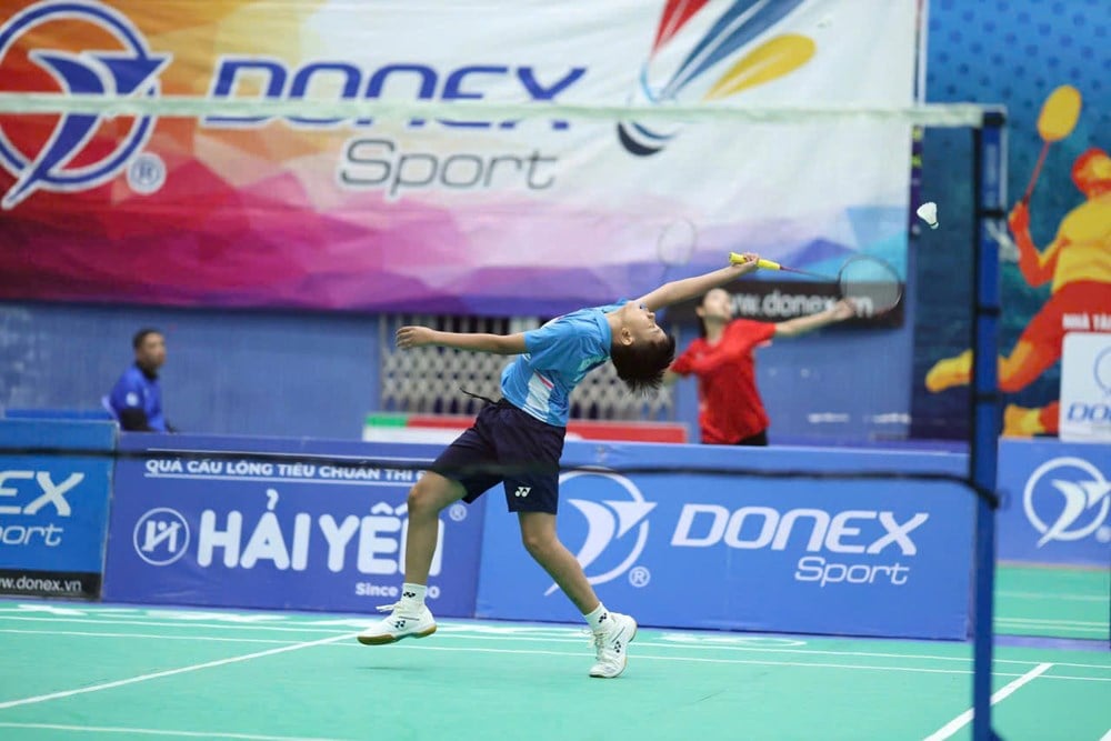 453 joueurs participent au Championnat national de badminton des jeunes et des excellents joueurs 2025