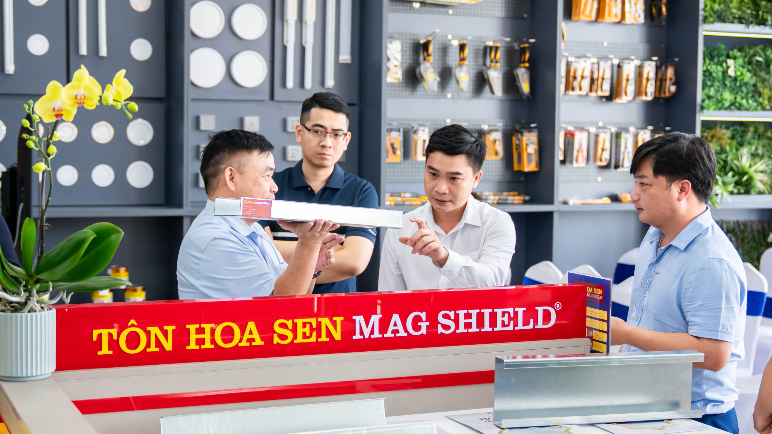 TOITURE ULTRA DURABLE DE HAUTE QUALITÉ HOA SEN MAG SHIELD EST DISPONIBLE CHEZ HOA SEN HOME SYSTEM