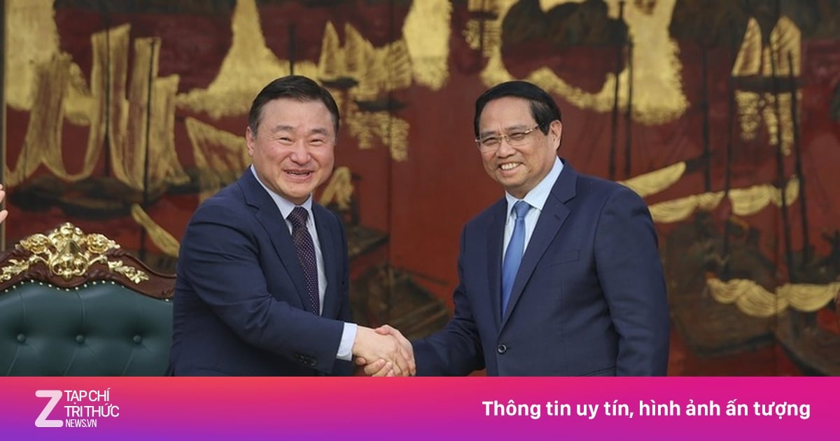 Thủ tướng chúc mừng Samsung đạt 2 tỷ điện thoại sản xuất tại Việt Nam