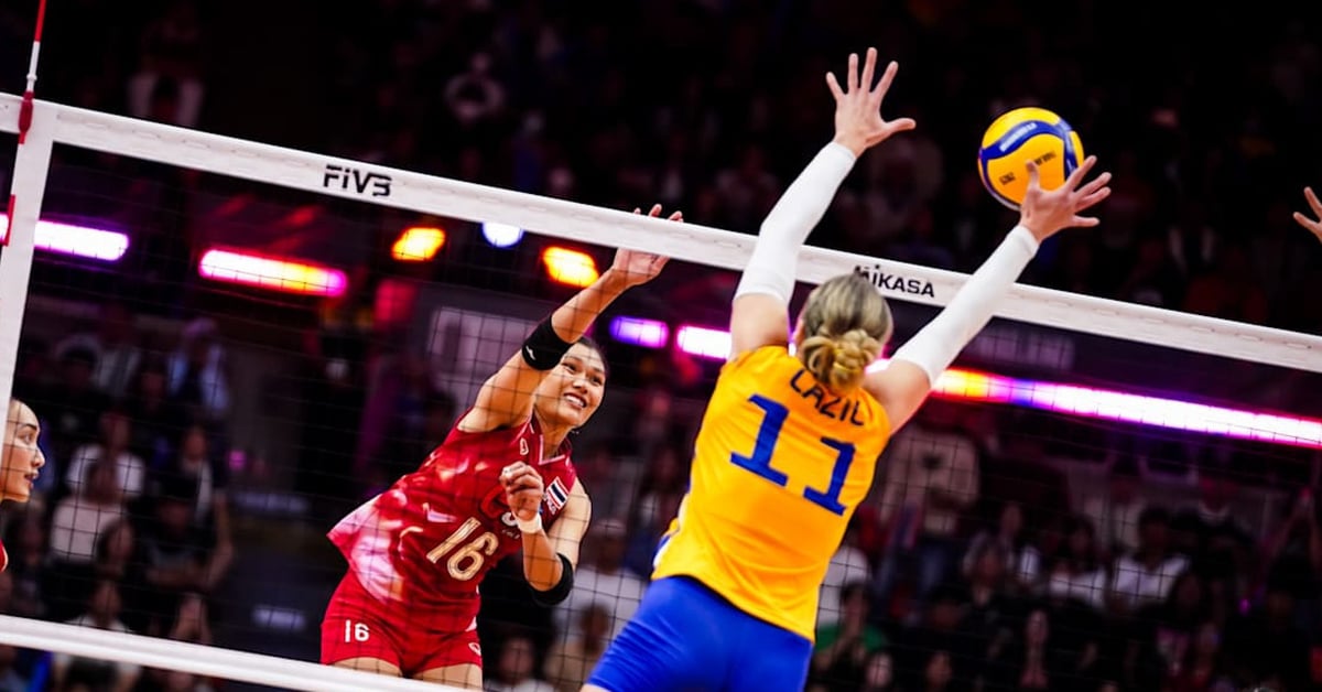 Controversial Thai volleyball star scores more points than Italian and Brazilian stars