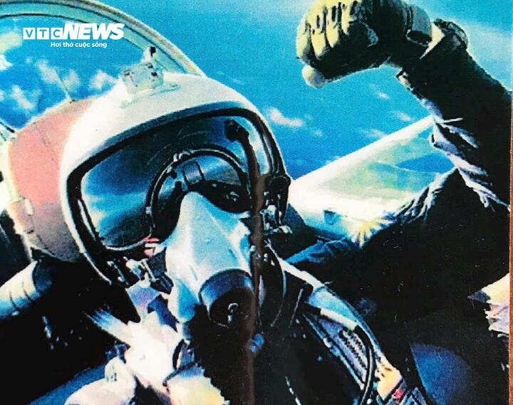 Du cockpit du MiG au véhicule de commandement du défilé du 2 septembre : les ailes volent sans repos
