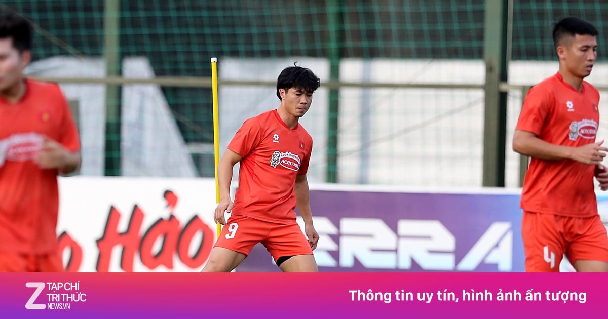 ជំនាន់របស់ Cong Phuong កំពុងផ្លាស់ប្តូរបន្តិចម្តងៗពីក្រុមជម្រើសជាតិវៀតណាម។