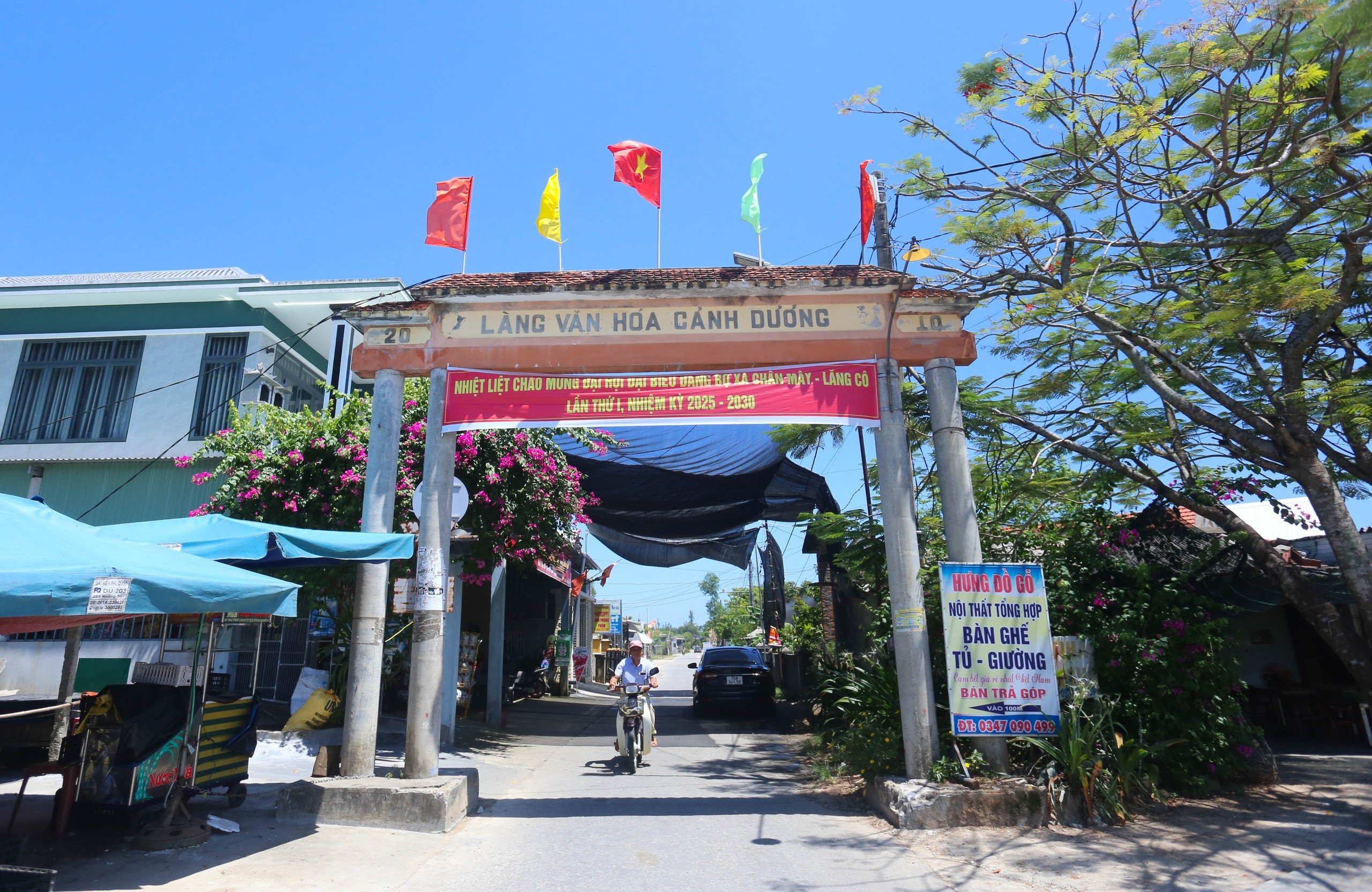 Những ngôi làng tuyệt đẹp ven biển: Cảnh Dương sơn thủy hữu tình...- Ảnh 4.