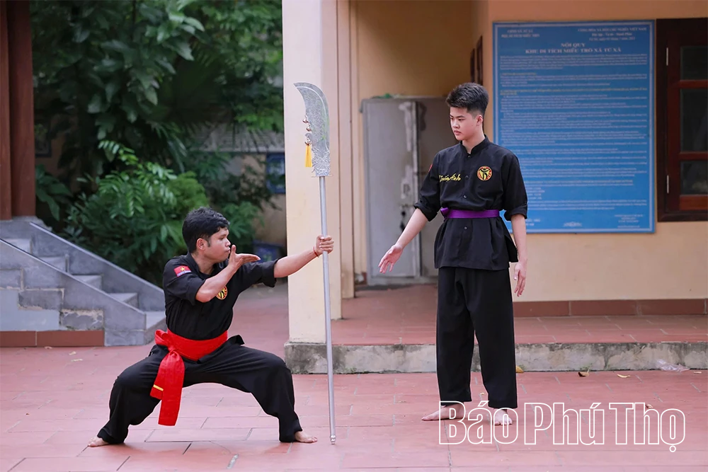 បេតិកភណ្ឌពីរនៅលើប្រាសាទបុរាណ